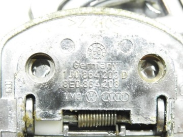 РУЧКА КРЕПЛЕНИЯ БАГАЖНИКА VW TOUAREG I 1J0864203D