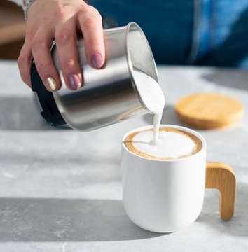 Первая в Австрии кофемолка и вспениватель молока