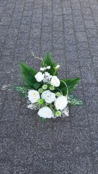 Искусственные цветы для украшения могилы, цветы для кладбища