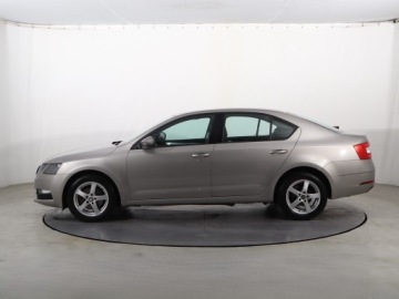 Skoda Octavia III Liftback Facelifting 1.5 TSI ACT 150KM 2018 Skoda Octavia 1.5 TSI, Salon Polska, Serwis ASO, zdjęcie 2