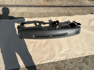 NISSAN NAVARA D40 KONZOLA DESKA EVROPA