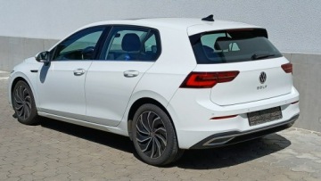 Volkswagen Golf VIII Hatchback 1.5 TSI EVO 150KM 2022 Volkswagen Golf Matrix IQ Light / Virtual / Panora, zdjęcie 3