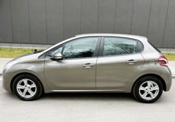 Peugeot 208 I Hatchback 3d 1.2 VTI 82KM 2013 Peugeot 208 Czujniki Parkowania Climatronic Alu Warszawa 1.2 Benzyna 82KM, zdjęcie 27