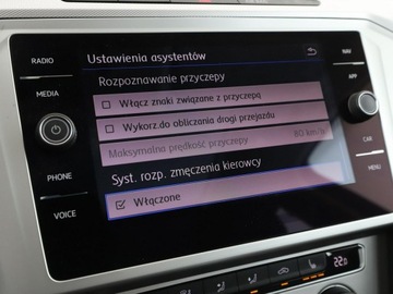 Volkswagen Passat B8 Variant 2.0 TDI BlueMotion SCR 190KM 2017 Volkswagen Passat 4x4 DSG panorama navi klima auto, zdjęcie 27