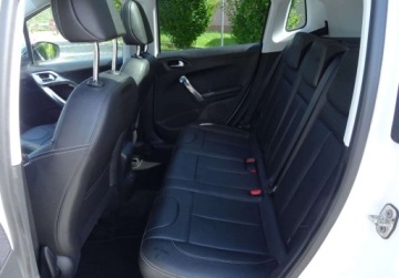 Peugeot 2008 I SUV 1.6 e-HDi 115KM 2013 Peugeot 2008 Bezwypadkowy Serwisowany 1-Wlasciciel Navi Panorama JBL Grz.F, zdjęcie 9