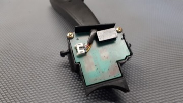 17D770 PŘEPÍNAČ STĚRAČE VOLVO V50