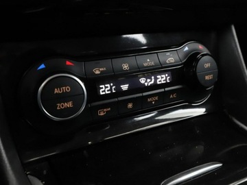 Infiniti Q30 1.5D 109KM 2016 Infiniti Q30 1.5d Premium Klimatronik Tempomat, zdjęcie 25