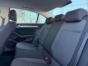Volkswagen Passat B8 Limousine Facelifting 1.5 TSI EVO 150KM 2021 Volkswagen Passat 1.5TSI 150KM LED CzujnikiParkowania SalonPL NiskiPrzebie, zdjęcie 12