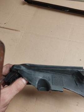 Уплотнитель стекла BMW E93 левый задний правый