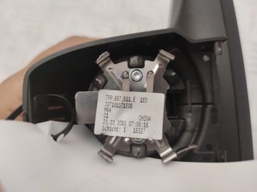 PORSCHE CAYENNE (92A) ZRCÁTKO ZPÁTEČNÁ