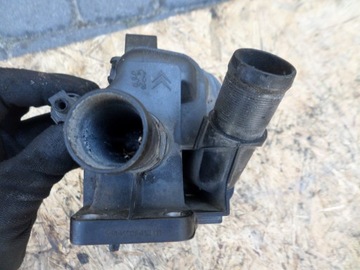 Корпус термостата Ford Fiesta mk6 1.4 TDCI F6JB