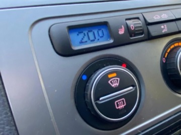 Volkswagen Touran I 1.4 TSI 140KM 2009 Volkswagen Touran 1.4b Automat DSG Grzane Fotele Tempomat Hak 1.4 Benzyna, zdjęcie 25