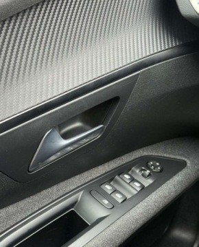 Peugeot 5008 II Crossover Facelifting 1.2 PureTech 130KM 2023 Peugeot 5008 Peugeot 5008 1.2 Benzyna 130KM, zdjęcie 33