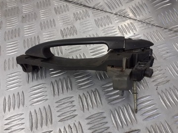 KLIKA LEVÝ PŘEDNÍ VNĚJŠÍ MERCEDES W168