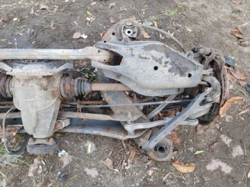 задняя балка подвески Mercedes w204 1.8