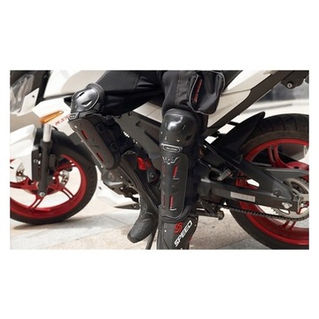 ШАРНИРНО-СОЕДИНЕННЫЕ ЗАЩИТЫ КОЛЕНОВ ДЛЯ МОТОЦИКЛОВ