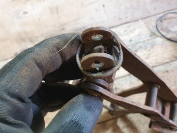 СТАРЫЙ АВТОМОБИЛЬНЫЙ ДОМКРАТ, АВТОМОБИЛЬНЫЙ ПОДЪЕМНИК ТРАПЕЦОВИДНЫЙ, PRL, ОРИГИНАЛ