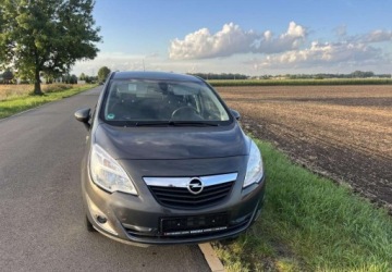 Opel Meriva II Mikrovan 1.4 Turbo ECOTEC 140KM 2013 Opel Meriva Opel Meriva B 1.4 T automat 1.4 Benzyna 140KM