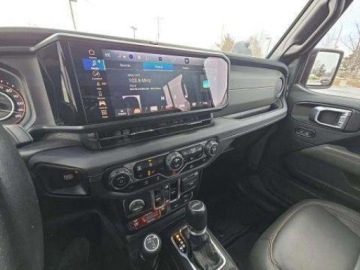 Jeep Gladiator 2024 Jeep Gladiator Mojave Crew Cab Medium Bed 2024 3.6 Benzyna 285KM, zdjęcie 10