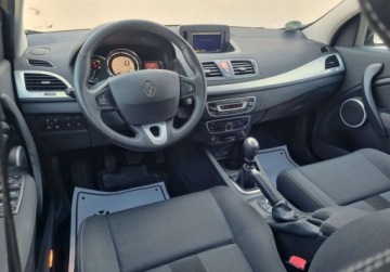 Renault Megane III Hatchback 1.6 16v 110KM 2010 Renault Megane SLICZNY 1.6 Benzyna BOGATA WERSJA Oryginal ZADBANY Niski Pr, zdjęcie 4