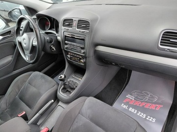 Volkswagen Golf VI Hatchback 5d 1.6 TDI-CR DPF BlueMotion 105KM 2011 Volkswagen Golf Klimatronik Podgrzewane fotele 2xPDC Sensor Alu 1.6 Diesel, zdjęcie 11