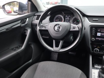 Skoda Octavia III Kombi Facelifting 2.0 TDI 150KM 2017 Skoda Octavia 2.0 TDI, Salon Polska, DSG, Klima, zdjęcie 6