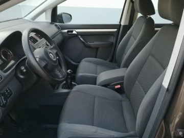 Volkswagen Touran II 1.6 TDI 105KM 2011 Volkswagen Touran 1.6 TDI 105KM Klimatronic, zdjęcie 14