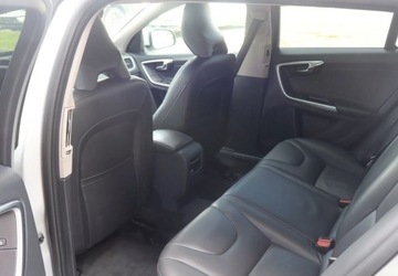 Volvo V60 I Kombi Facelifting 2.0 D3 DRIVE-E 150KM 2016 Volvo V60 2.0 150KM SUMMUM 2 Wlasciciel Serwisowany 2.0 Diesel 150KM, zdjęcie 19