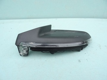 KIERUNKOWSKAZ LUSTERKA PRAWY AUDI TT 8S0949102