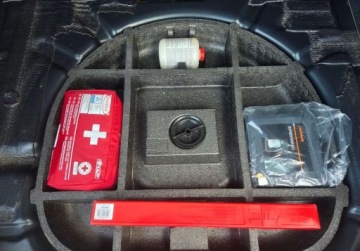 Ford C-MAX II Minivan 1.0 EcoBoost 125KM 2013 Ford C-MAX 1.0B 125KM.6Bieg.Parkasist Grzana SzybaFotele Faktura.Gw 125KM, zdjęcie 10