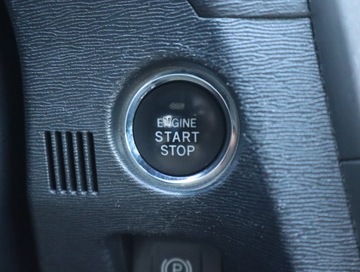 Toyota Avensis III Sedan Facelifting 2.0 Valvematic 152KM 2012 Toyota Avensis 2.0 Valvematic, Salon Polska, zdjęcie 17