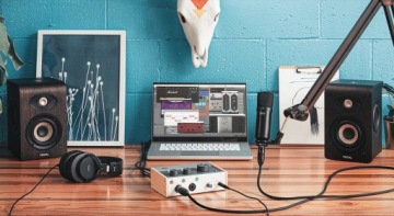 Universal Audio VOLT 276 Studio Pack - Студийный набор для записи