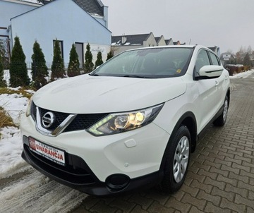 Nissan Qashqai II Crossover 1.6 DIG-T 163KM 2015 Nissan Qashqai 1.6DiG-T 163KM ZadbanySerwisRata800, zdjęcie 1