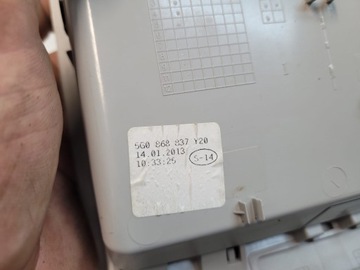LAMPA SKŘÍŇKA POLSTROVÁNÍ VW GOLF VII 5G0868837 5G0867591