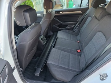 Volkswagen Passat B8 Variant Facelifting 2.0 TDI SCR 150KM 2021 Volkswagen Passat 2.0 TDI 150 KM, Klimatyzacja,, zdjęcie 31