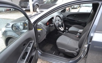 Kia Ceed I Hatchback 5d Facelifting 1.4 DOHC CVVT 90KM 2010 Kia Ceed bezwypadkowe - Niski przebieg - klimatyzacja - OPLACONY 1.4 90KM, zdjęcie 4