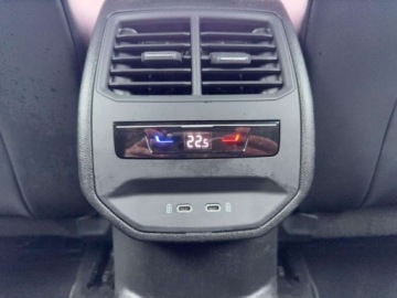 Cupra Leon II Sportstourer 1.5 eTSI MHEV 150KM 2024 Cupra Leon 1.5eTSI 150KM DSG FV23 Kamera cofania Pakiet zimowe 1.5, zdjęcie 13