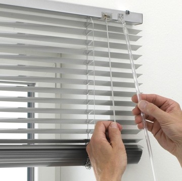 Żaluzja ścienna aluminiowa 25mm srebrna 100x130cm