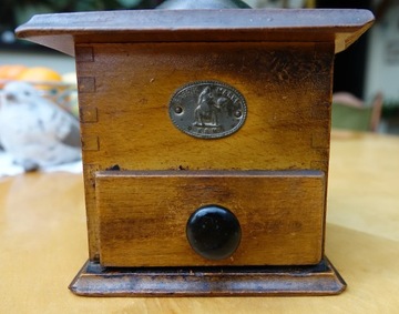 DEF-LOFT старая ручная кофемолка Solo FABRIK MARKE K8M