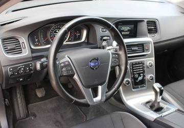 Volvo V60 I Kombi Facelifting 2.0 D2 DRIVE-E 120KM 2015 Volvo V60 D2 Drive-E Kinetic 2.0 Diesel 120KM, zdjęcie 7