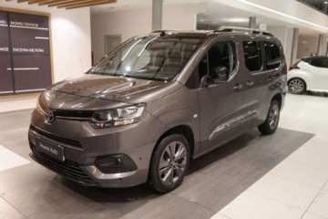 Toyota 2022 Toyota Proace City Verso Long 1.2 D-4T Family Aut. 1.2 Benzyna 130KM, zdjęcie 27
