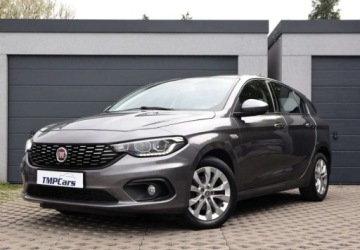 Fiat Tipo II Sedan 1.6 MultiJet 120KM 2017 Fiat Tipo Kamera cofania _ LED _ Alu felgi _ Podgrzewane fotele 1.6 Diesel, zdjęcie 11