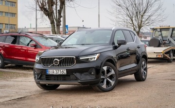 Volvo XC40 Crossover Facelifting 2.0 B5 250KM 2022 Volvo XC 40 Volvo XC40 2.0 B5 AWD 250KM Mild Hybrid 2.0 Benzyna 250KM