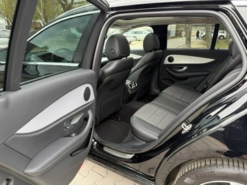 Mercedes Klasa E W213 Kombi Plug-in Facelifting 2.0 E300de 306KM 2022 Mercedes E 300 e Hybryda 50km na prądzie 2022, zdjęcie 21