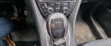 Opel Meriva II Mikrovan Facelifting 1.4 Turbo ECOTEC 120KM 2016 Opel Meriva 2016r, 1.4 Benzyna. Uszkodzona. Poobijana. Jezdzi. 1.4 Benzyna, zdjęcie 11