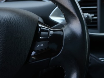 Peugeot 308 II SW 1.2 PureTech 110KM 2016 Peugeot 308 1.2 PureTech, Klima, Klimatronic, zdjęcie 18