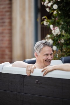 Джакузи MSpa Frame Oslo WiFi + БЕСПЛАТНОЕ ДЕЗИНФИЦИРУЮЩЕЕ СРЕДСТВО БЕЗ ХЛОРА!