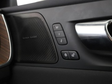 Volvo XC60 II Crossover T8 Twin Engine 390KM 2020 Volvo XC 60 FV23% Plug-In panorama Navi Kamera, zdjęcie 39