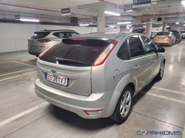 Ford Focus II Hatchback 5d 1.6 Duratec 100KM 2010 Ford Focus 1.6i Klimatronik I wlasciciel Bezwypadkowy 1.6 Benzyna 100KM, zdjęcie 17