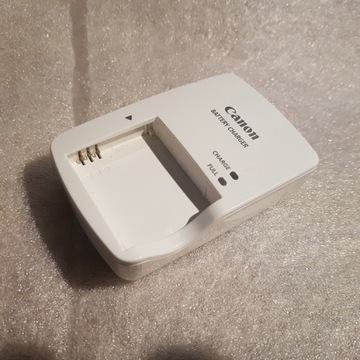 Оригинальное зарядное устройство CANON CB-2LYE - 4,2 В 0,7 А